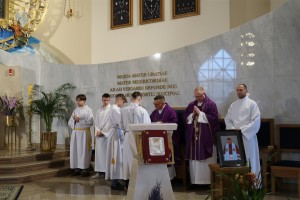 Uroczyste poświęcenie figur św. Archaniołów
